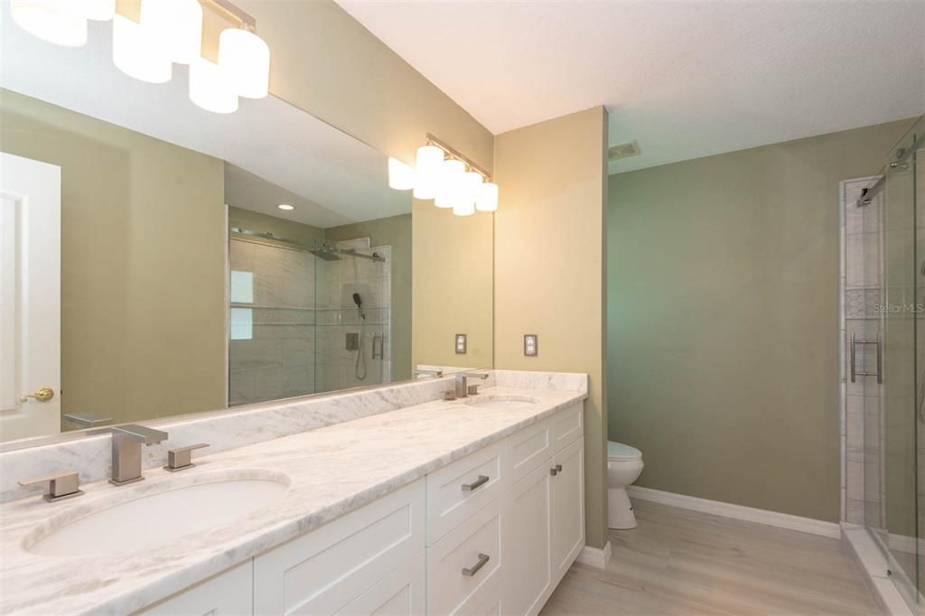 Activo con contrato: $395,500 (3 camas, 2 baños, 1843 Pies cuadrados)