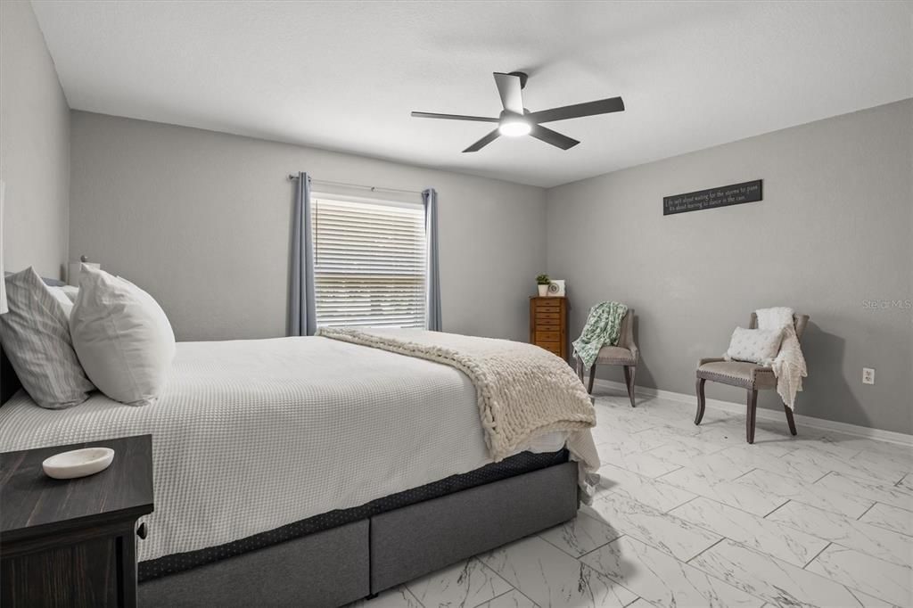 En Venta: $352,900 (3 camas, 2 baños, 1800 Pies cuadrados)