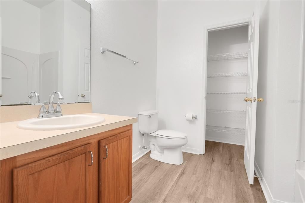 For Sale: $364,990 (4 beds, 2 baths, 1960 Square Feet)