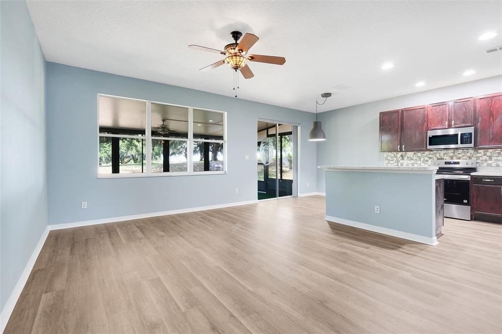 For Sale: $364,990 (4 beds, 2 baths, 1960 Square Feet)