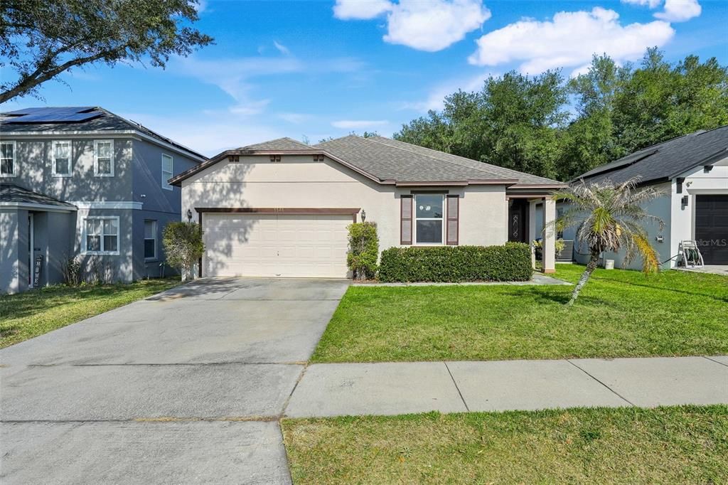 For Sale: $364,990 (4 beds, 2 baths, 1960 Square Feet)
