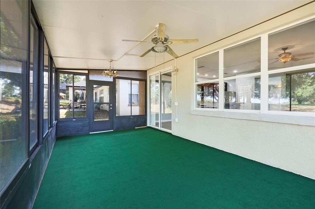 For Sale: $364,990 (4 beds, 2 baths, 1960 Square Feet)