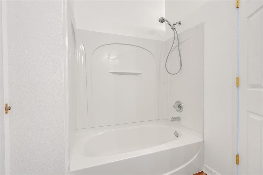 For Sale: $364,990 (4 beds, 2 baths, 1960 Square Feet)