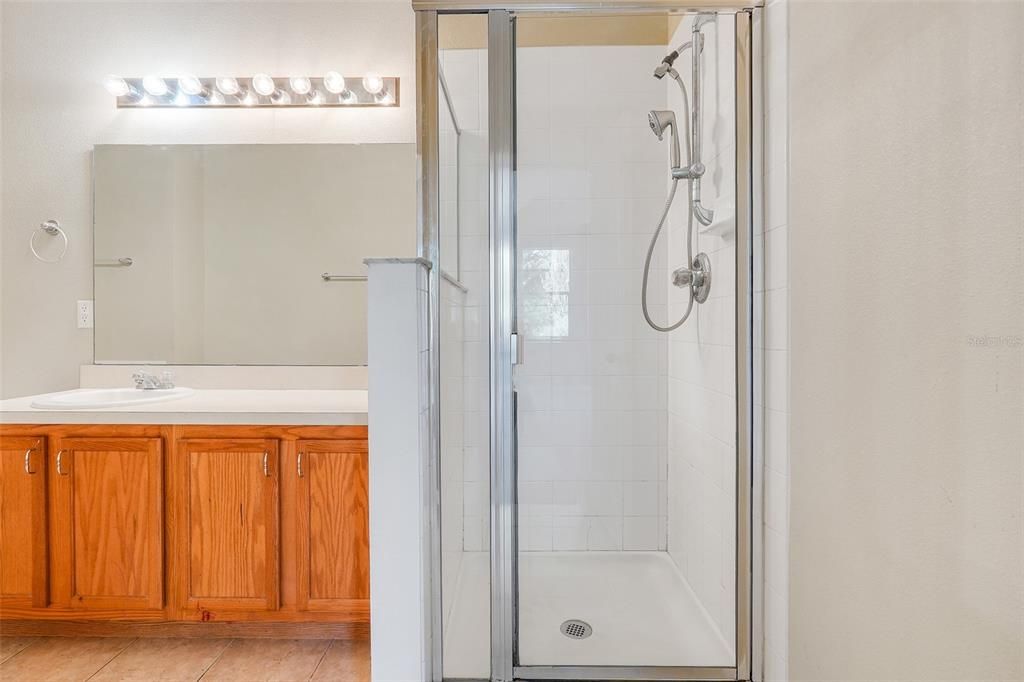 For Sale: $364,990 (4 beds, 2 baths, 1960 Square Feet)