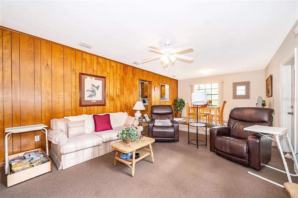 Active With Contract: $250,000 (3 beds, 2 baths, 1354 Square Feet)