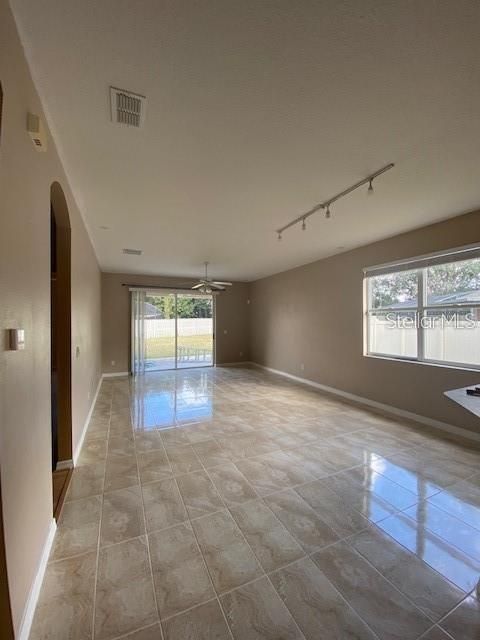 For Rent: $2,600 (3 beds, 2 baths, 1856 Square Feet)