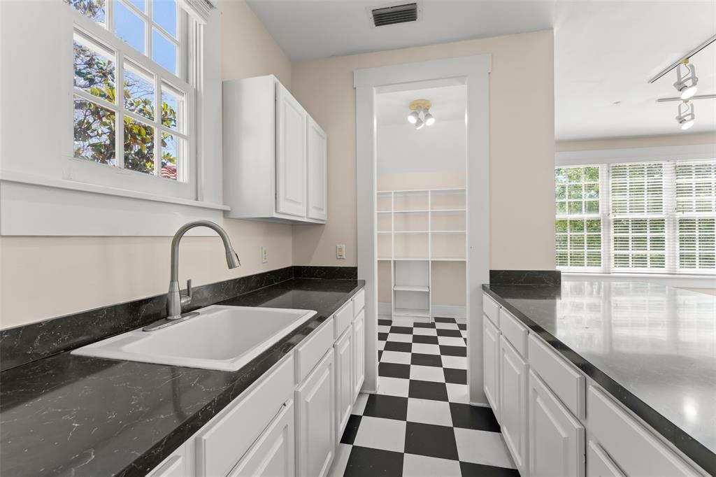 For Sale: $1,949,000 (5 beds, 4 baths, 4730 Square Feet)