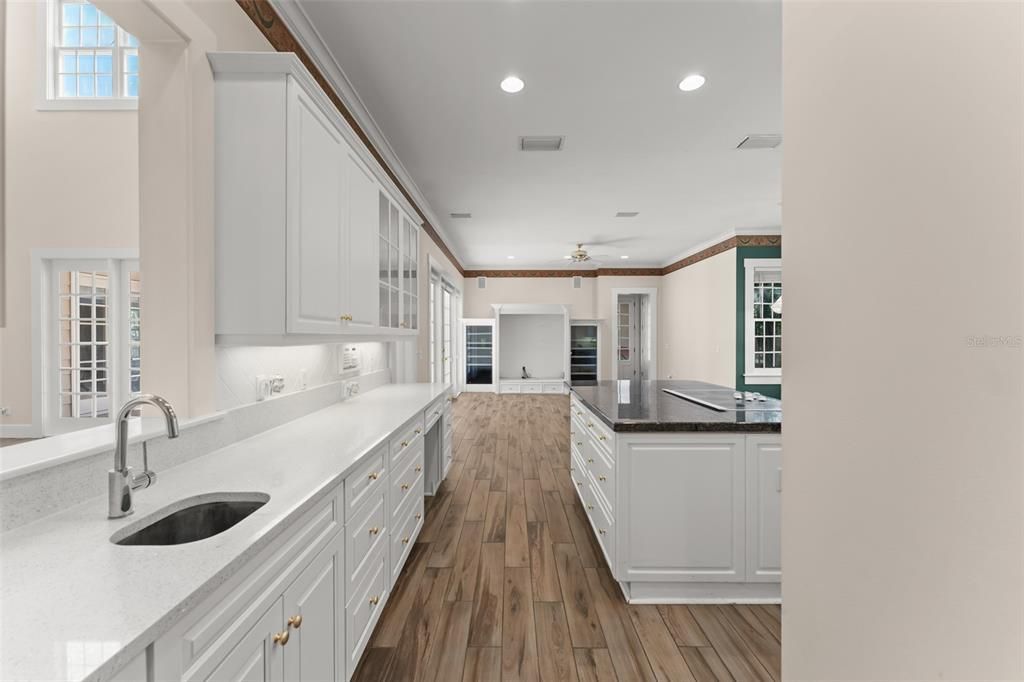 For Sale: $1,949,000 (5 beds, 4 baths, 4730 Square Feet)
