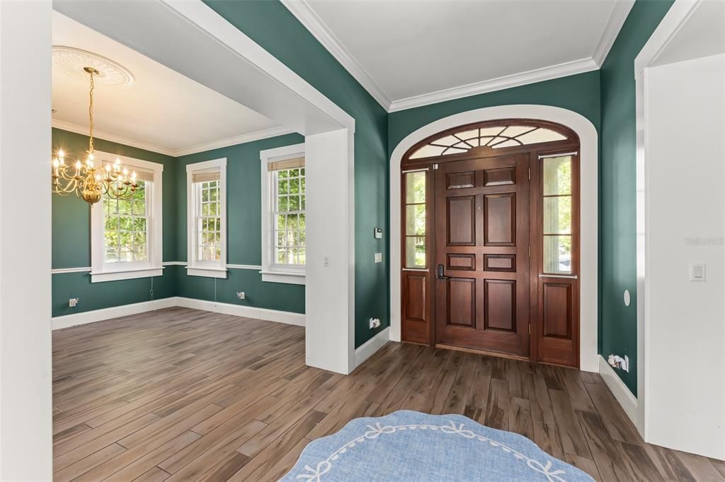 For Sale: $1,949,000 (5 beds, 4 baths, 4730 Square Feet)