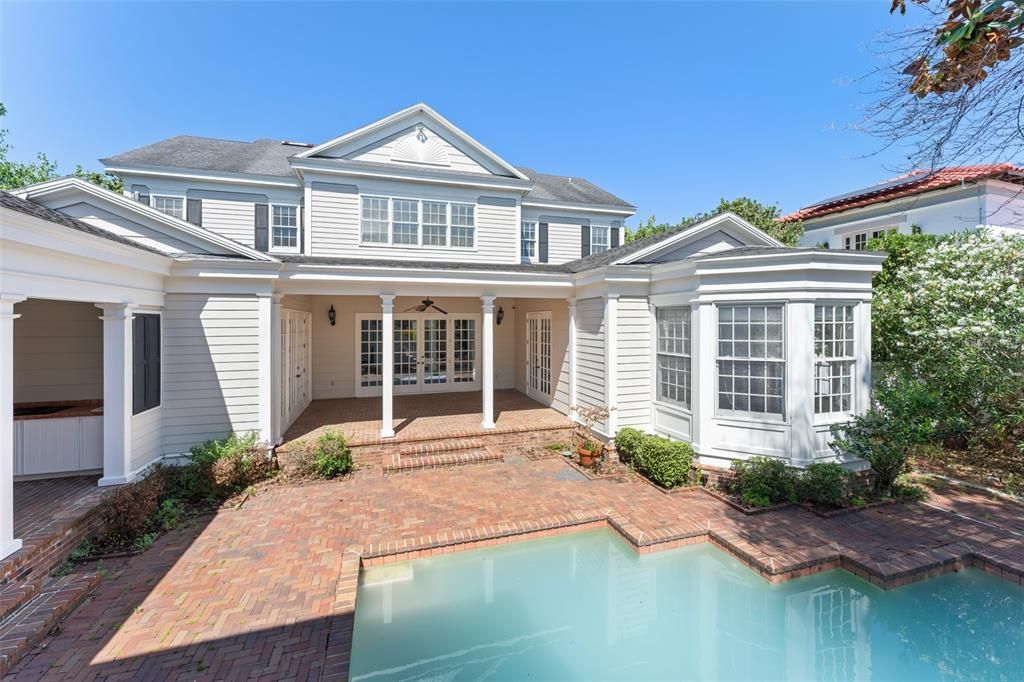 For Sale: $1,949,000 (5 beds, 4 baths, 4730 Square Feet)