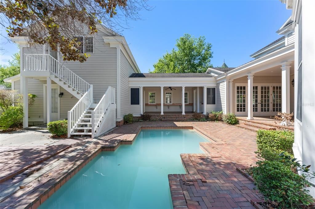 For Sale: $1,949,000 (5 beds, 4 baths, 4730 Square Feet)