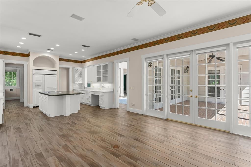 For Sale: $1,949,000 (5 beds, 4 baths, 4730 Square Feet)