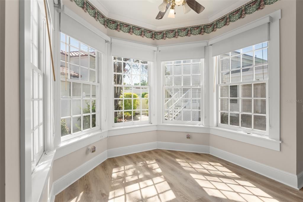 For Sale: $1,949,000 (5 beds, 4 baths, 4730 Square Feet)