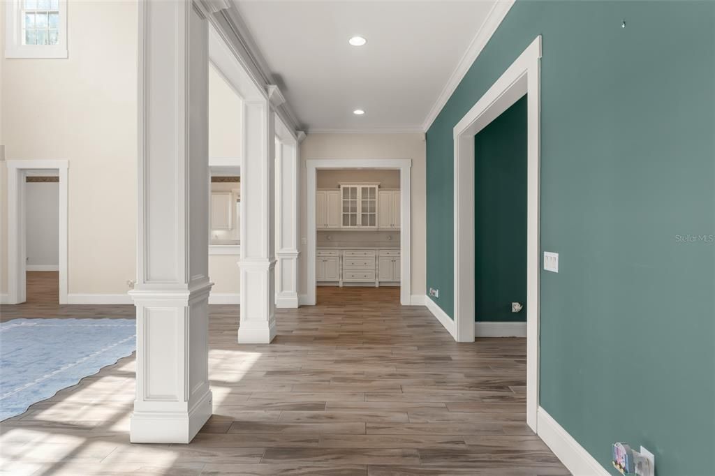 For Sale: $1,949,000 (5 beds, 4 baths, 4730 Square Feet)