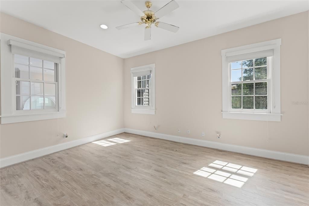 For Sale: $1,949,000 (5 beds, 4 baths, 4730 Square Feet)