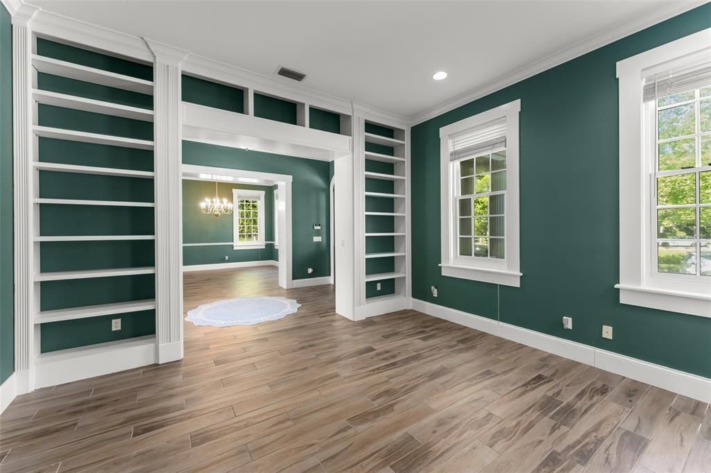 For Sale: $1,949,000 (5 beds, 4 baths, 4730 Square Feet)