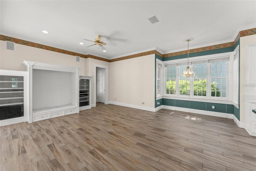 For Sale: $1,949,000 (5 beds, 4 baths, 4730 Square Feet)