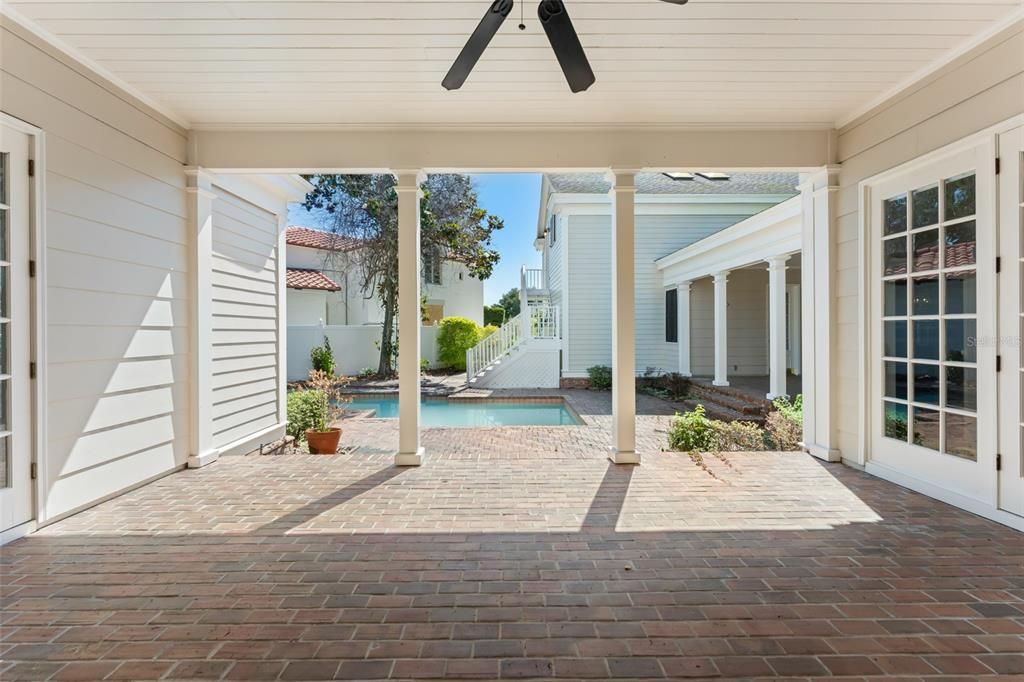For Sale: $1,949,000 (5 beds, 4 baths, 4730 Square Feet)