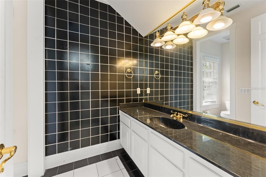 For Sale: $1,949,000 (5 beds, 4 baths, 4730 Square Feet)