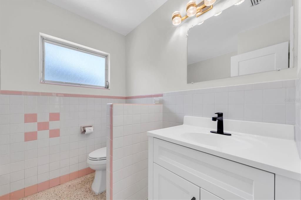 For Rent: $1,500 (1 beds, 1 baths, 600 Square Feet)