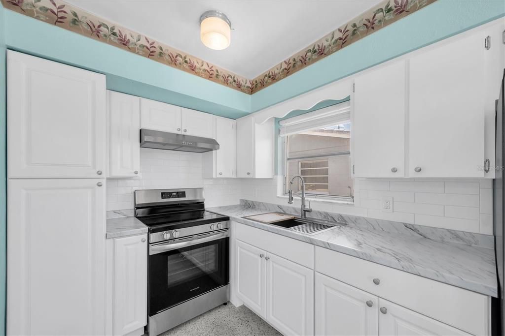 For Rent: $1,500 (1 beds, 1 baths, 600 Square Feet)