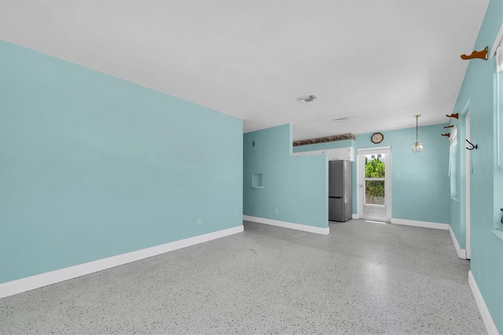 For Rent: $1,500 (1 beds, 1 baths, 600 Square Feet)