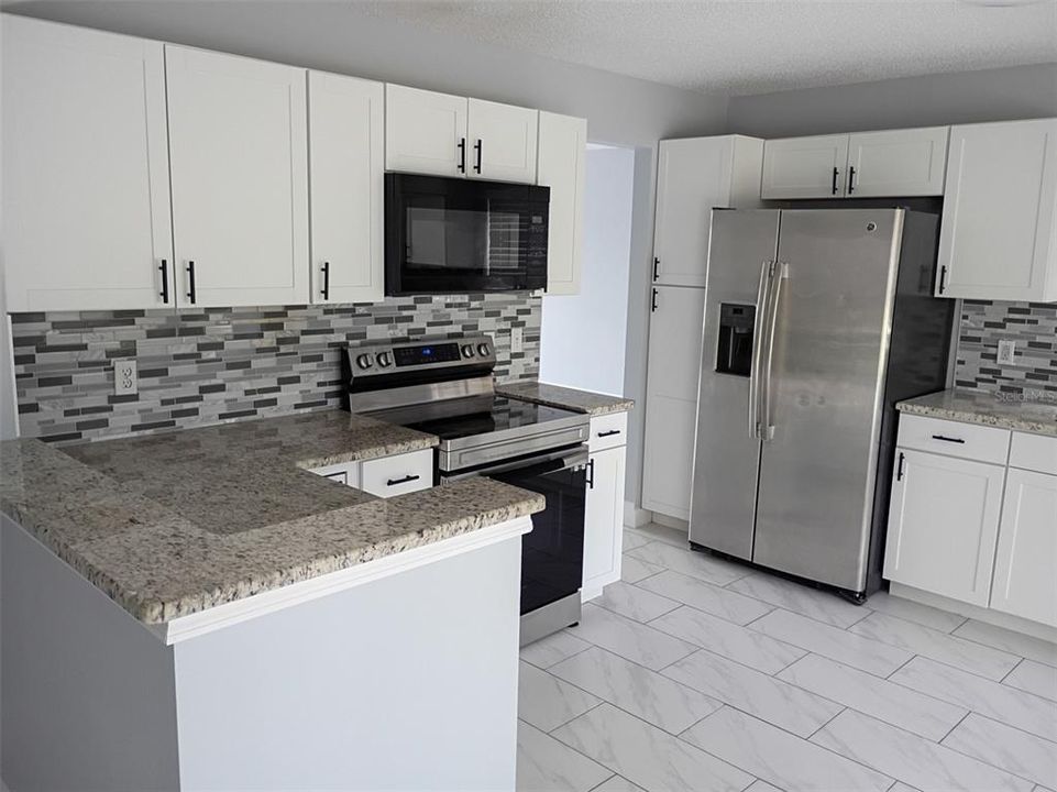 En Venta: $383,000 (4 camas, 2 baños, 2036 Pies cuadrados)