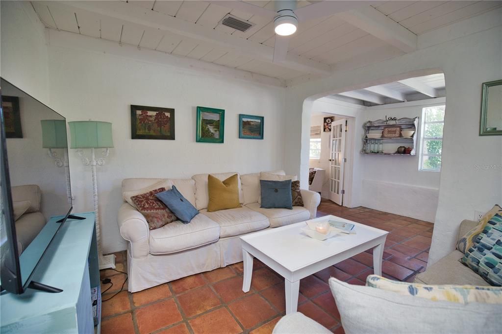For Rent: $3,500 (3 beds, 2 baths, 1421 Square Feet)