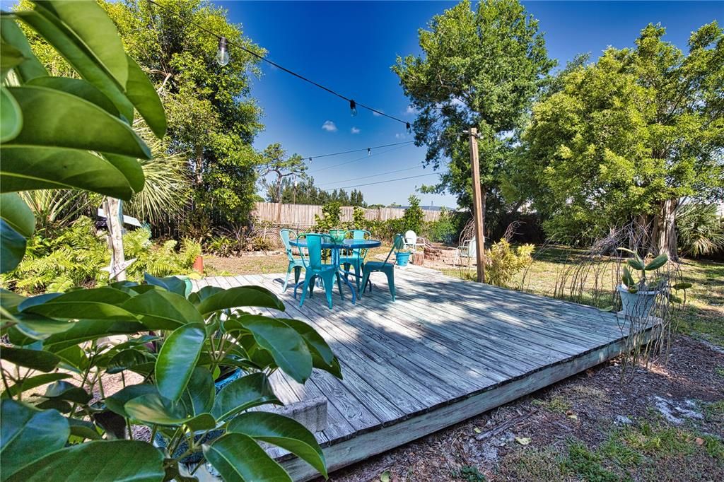 For Rent: $3,500 (3 beds, 2 baths, 1421 Square Feet)