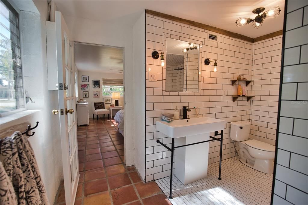 For Rent: $3,500 (3 beds, 2 baths, 1421 Square Feet)