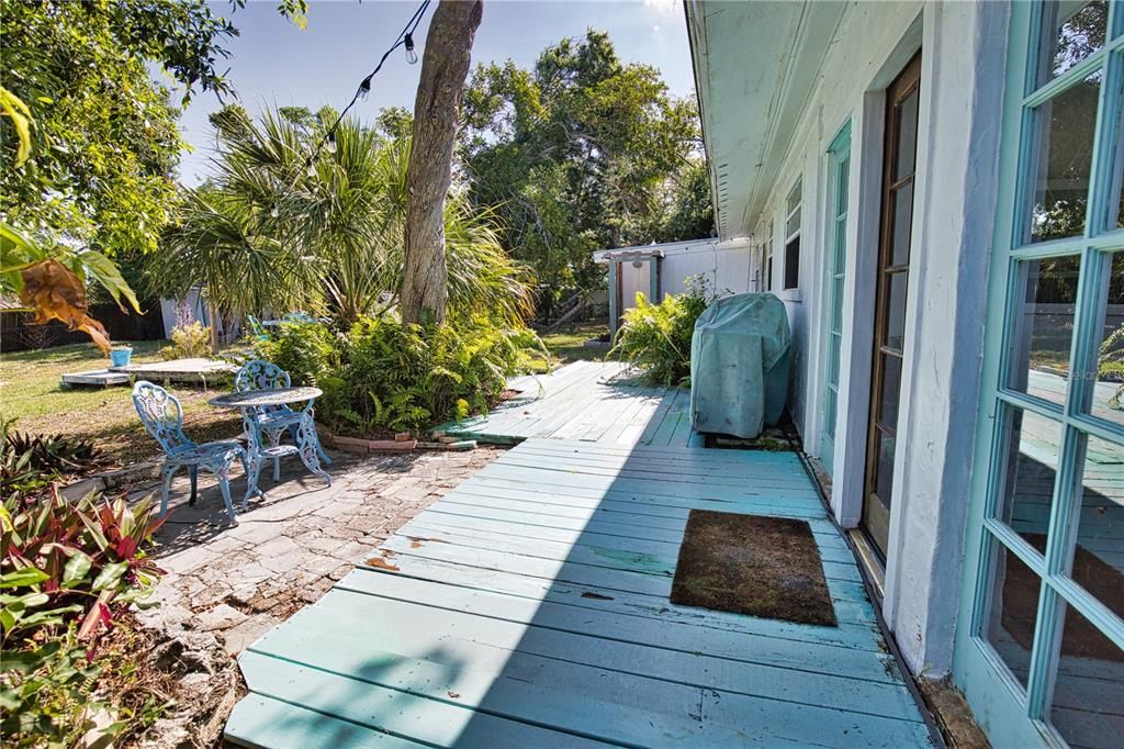 For Rent: $3,500 (3 beds, 2 baths, 1421 Square Feet)