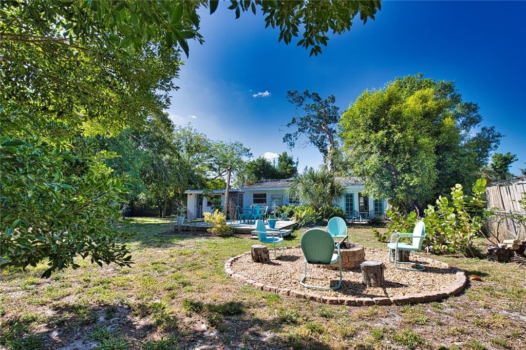 For Rent: $3,500 (3 beds, 2 baths, 1421 Square Feet)