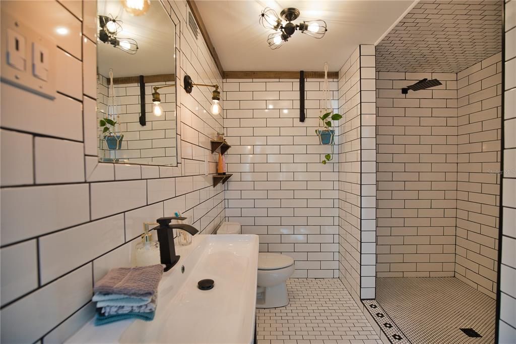 For Rent: $3,500 (3 beds, 2 baths, 1421 Square Feet)