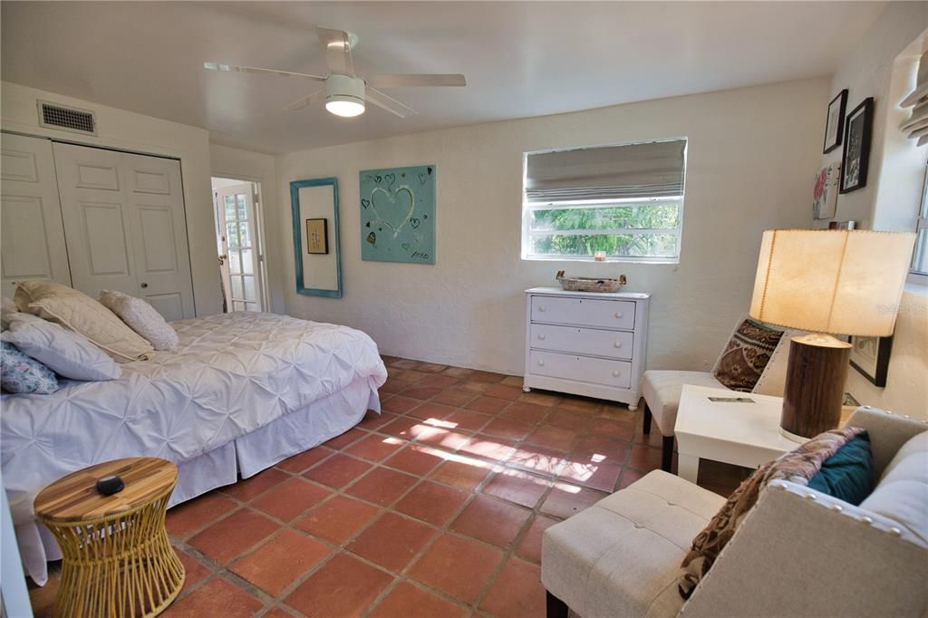 For Rent: $3,500 (3 beds, 2 baths, 1421 Square Feet)
