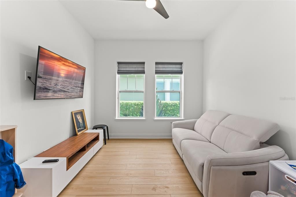 For Sale: $1,625,000 (6 beds, 4 baths, 4191 Square Feet)