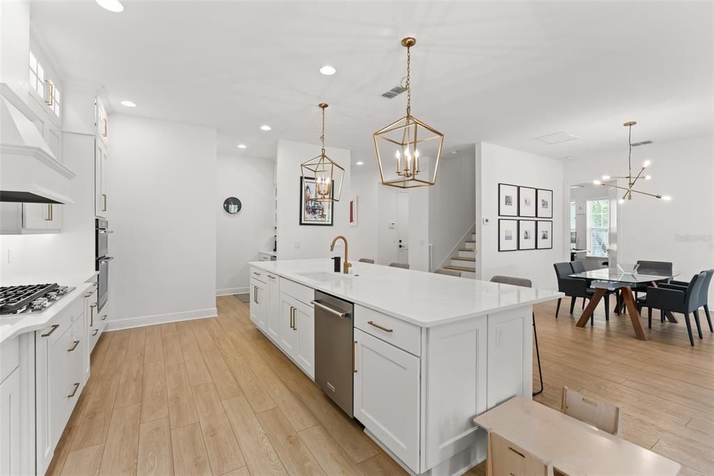 For Sale: $1,625,000 (6 beds, 4 baths, 4191 Square Feet)