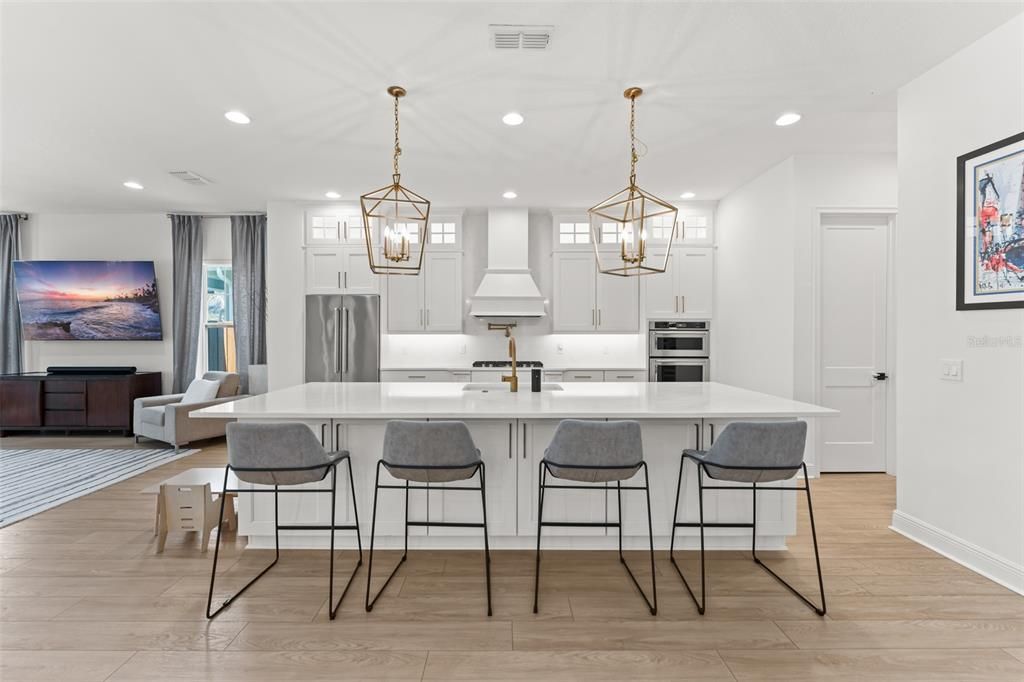 For Sale: $1,625,000 (6 beds, 4 baths, 4191 Square Feet)