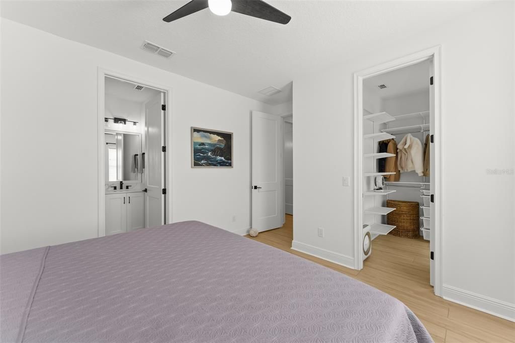 For Sale: $1,625,000 (6 beds, 4 baths, 4191 Square Feet)