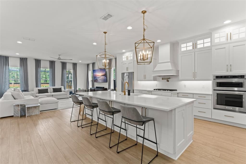 For Sale: $1,625,000 (6 beds, 4 baths, 4191 Square Feet)