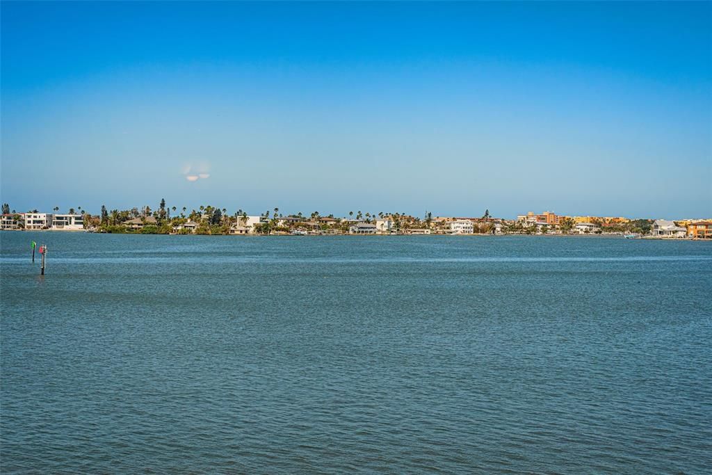 На продажу: $158,500 (1 спален, 1 ванн, 810 Квадратных фут)