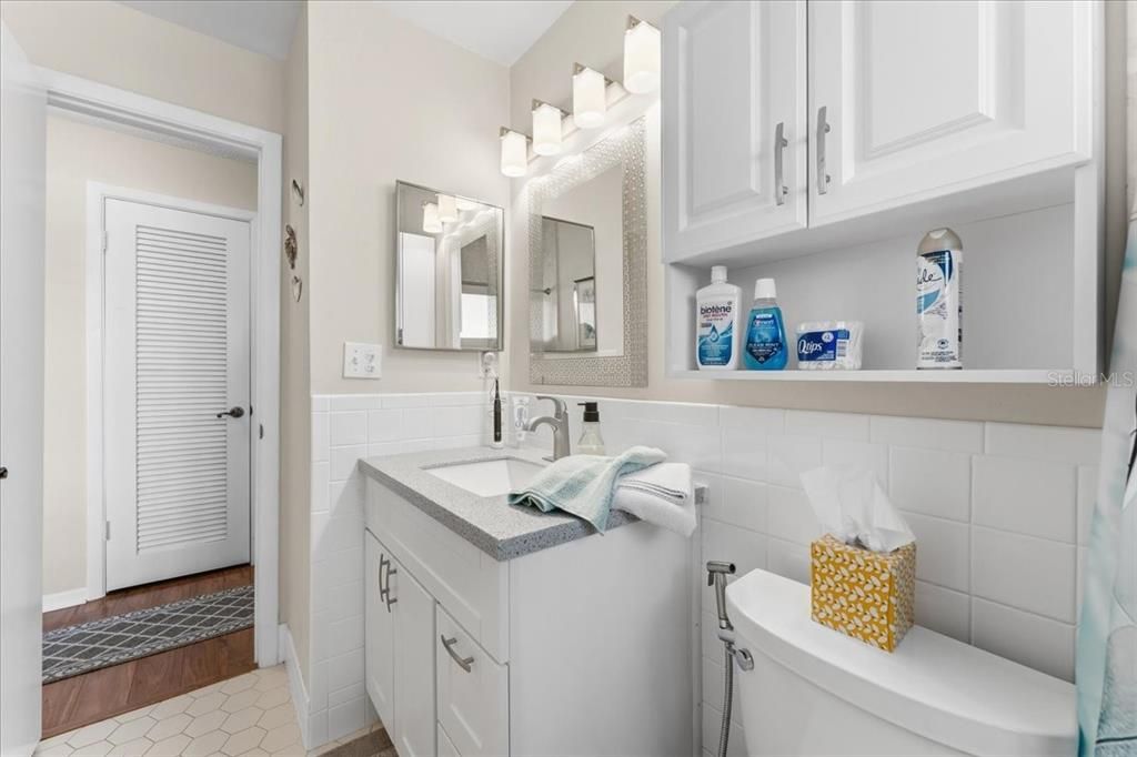 For Sale: $319,900 (2 beds, 2 baths, 1258 Square Feet)