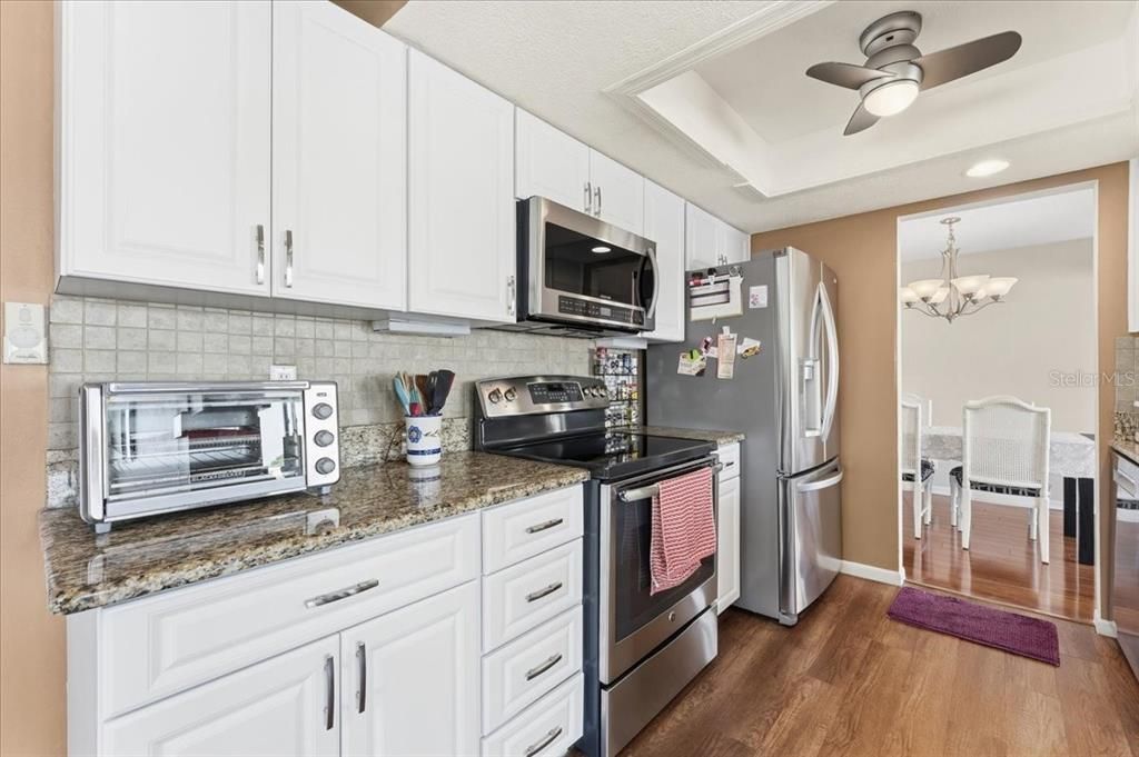 For Sale: $319,900 (2 beds, 2 baths, 1258 Square Feet)