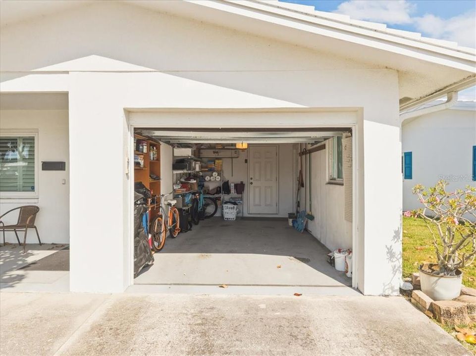 For Sale: $319,900 (2 beds, 2 baths, 1258 Square Feet)