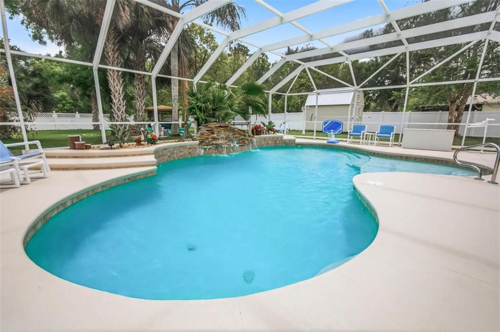 Activo con contrato: $675,000 (6 camas, 3 baños, 2908 Pies cuadrados)