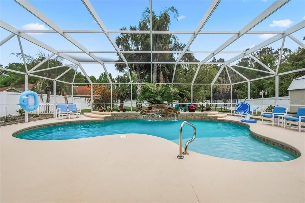 Activo con contrato: $675,000 (6 camas, 3 baños, 2908 Pies cuadrados)