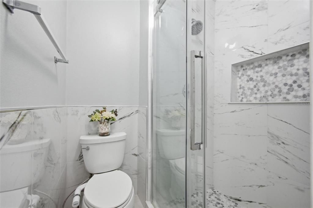Activo con contrato: $675,000 (6 camas, 3 baños, 2908 Pies cuadrados)