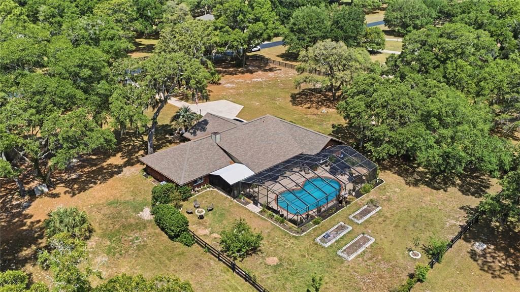 Activo con contrato: $839,500 (4 camas, 2 baños, 3008 Pies cuadrados)