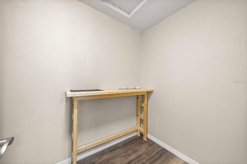 Activo con contrato: $839,500 (4 camas, 2 baños, 3008 Pies cuadrados)