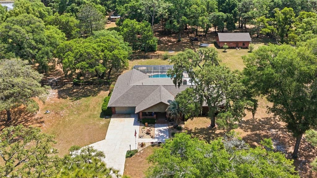 Activo con contrato: $839,500 (4 camas, 2 baños, 3008 Pies cuadrados)