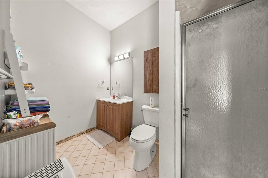 Activo con contrato: $839,500 (4 camas, 2 baños, 3008 Pies cuadrados)